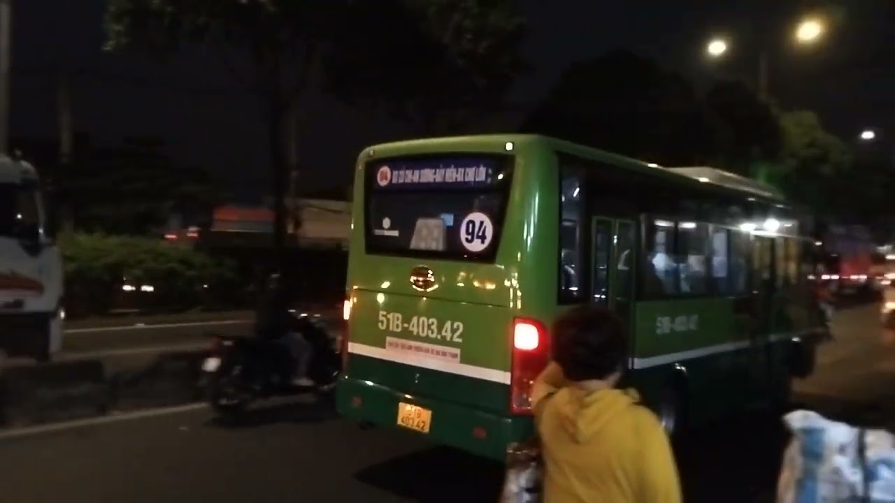 Cựu binh xe buýt 70 (Tân Quy - Bến Súc) đang chạy tuyến 94 - 51B-403.42