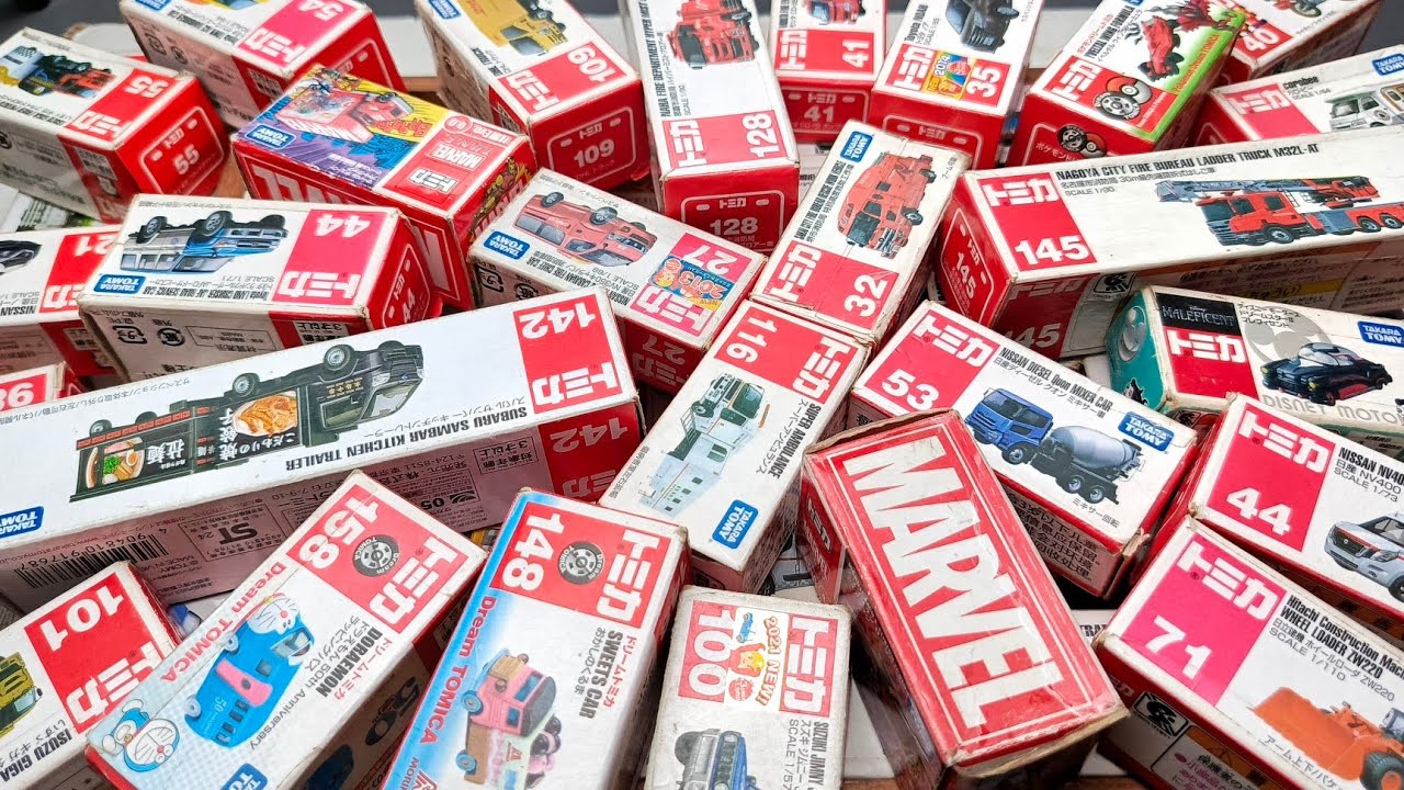 トミカミニカーが箱に盛り沢山!収納するよ。トミカのベストコレクションを動画でまとめました! -