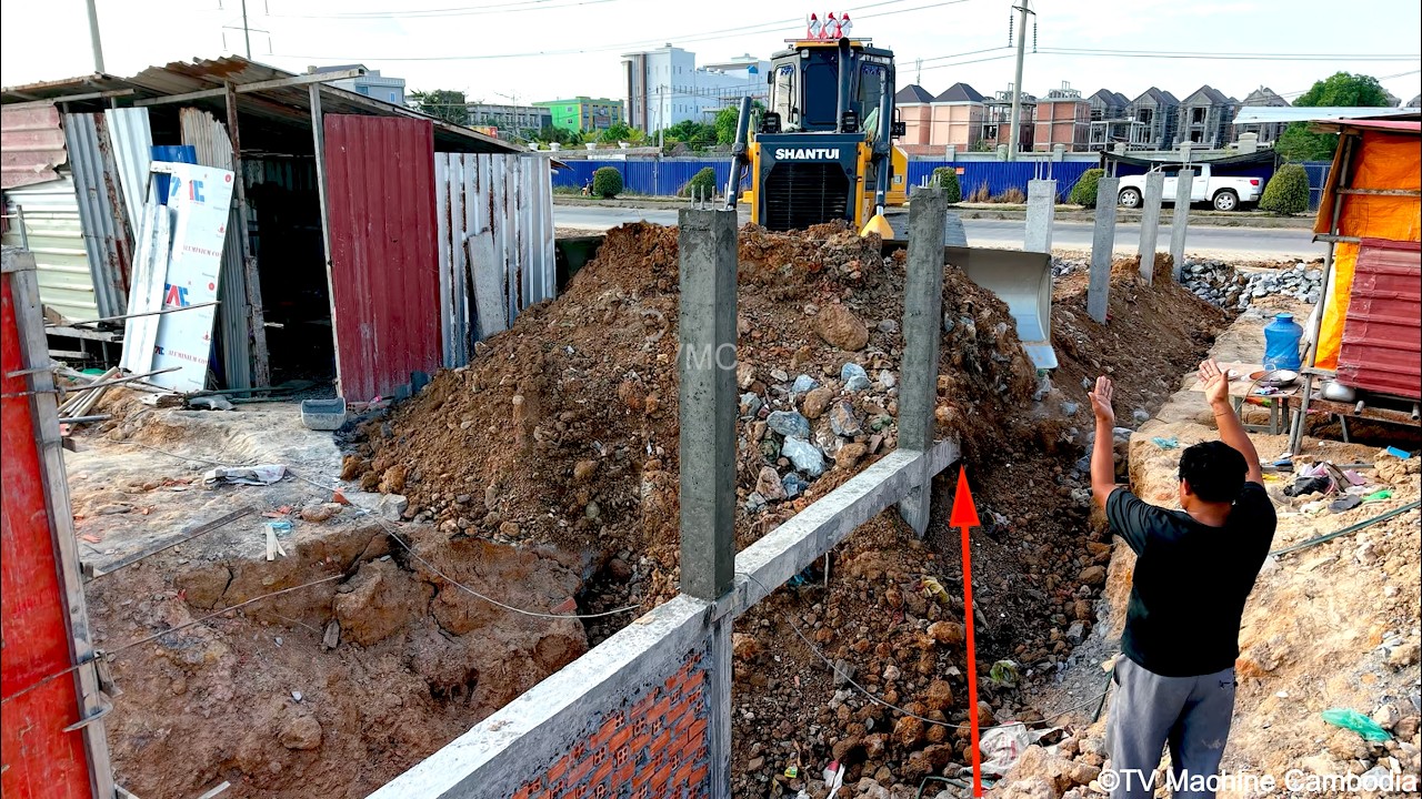 NEW ZONE Hollow Space Fence By Bulldozer SHANTUl DH17C3Pro Operating Cutting Slope Cleaning & Push