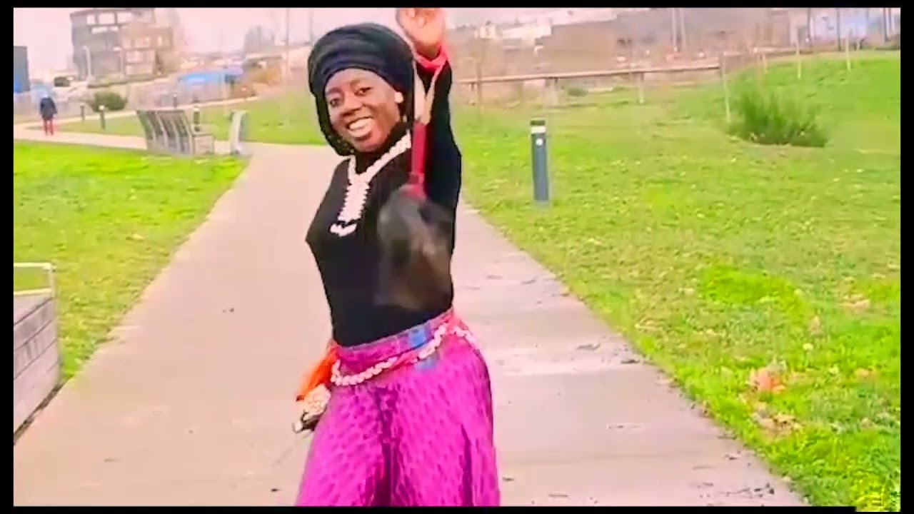 CLIP OFFICIEL ARMÉE MALI. KADIATOU ELSA SIDIBÉ FT ISSA VICTOR COULIBALY.