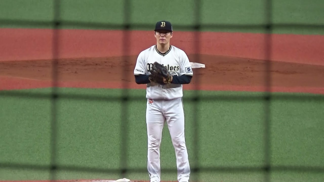【現地映像】日本シリーズ初勝利・完投を目指し、登場曲「Frontier」が流れる中、オリックス山本由伸投手が9回表のマウンドへ【SMBC日本シリーズ2023 第6戦 オリックス vs 阪神 】