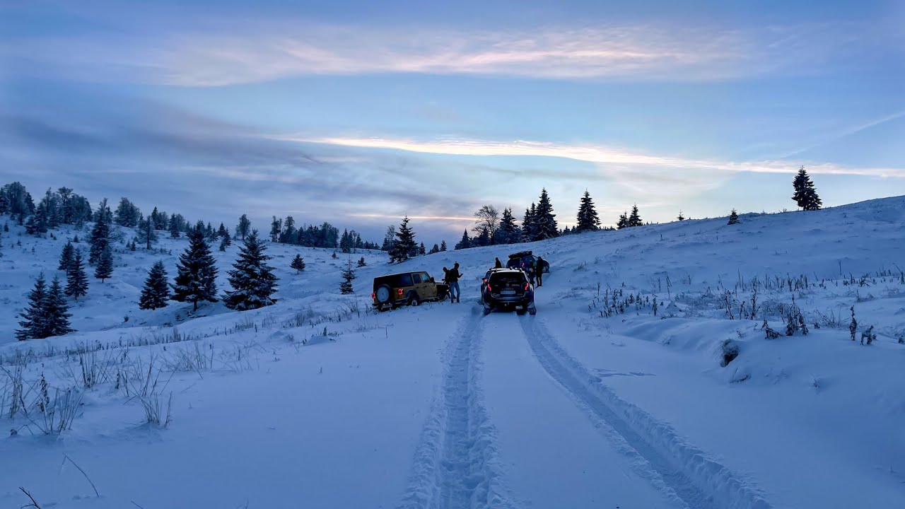 Dacia Duster snow expedition Jeep Wrangler Rubicon Mitsubishi Pajero Pinin