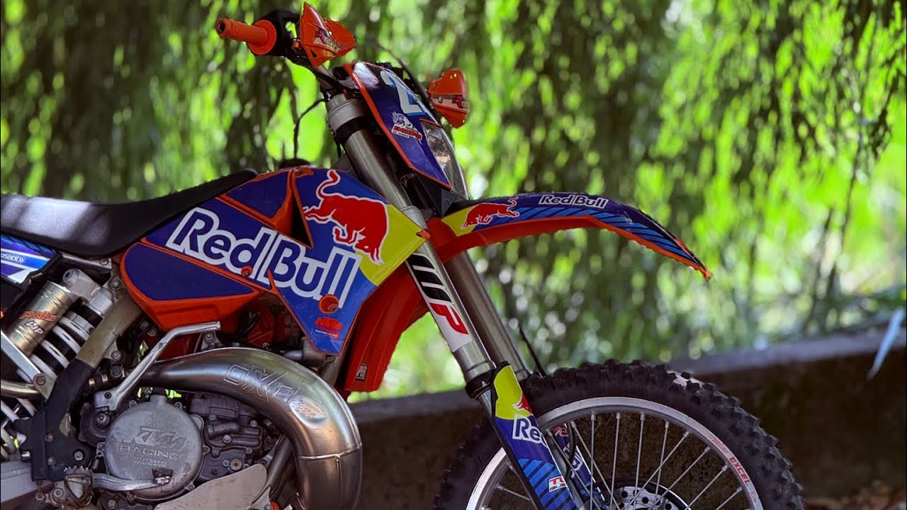 Enduro: the 'black cat' scared the motorcycle into the river