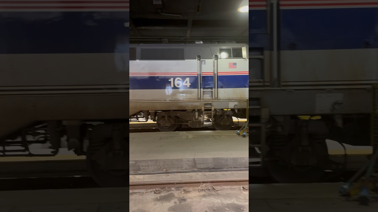 Amtrak 164 Phase IV heritage unit inside Chicago Union Station! 8/10/2023 #amtrak #heritageunit