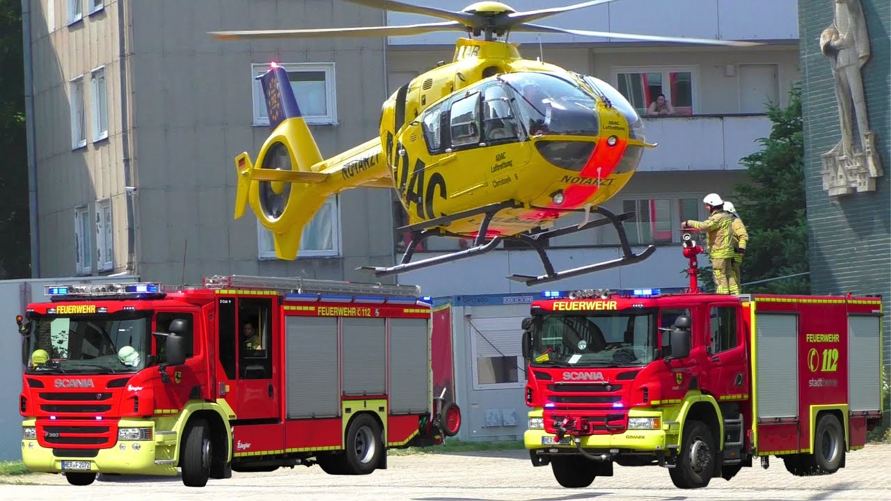 Rettungshubschrauber landet auf der Feuerwache in Herne - Einsatzfahrten Feuerwehr, Polizei und mehr