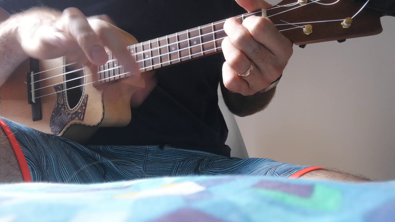 Ukul&eacute;l&eacute; jazz manouche ukaferri homemade grande bouche