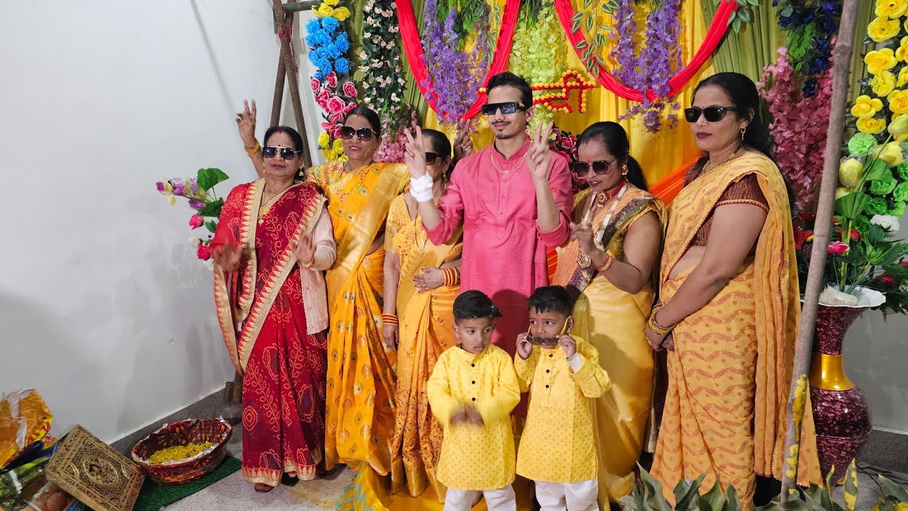 Nitish Sikanderpur khas welcome their Gust came for Lagun Ceramony and group Photographs 