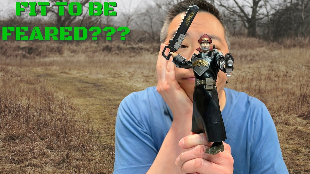 Review of McFarlane x Warhammer 40K Astra Militarum/ Imperial Guard Commissar