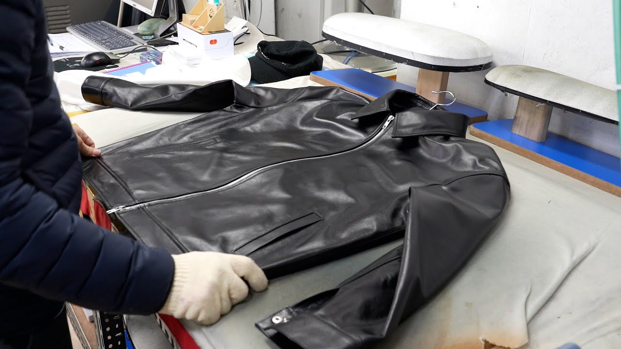 Процесс изготовления кожаных курток ручной работы мастерами с 50-летним стажем