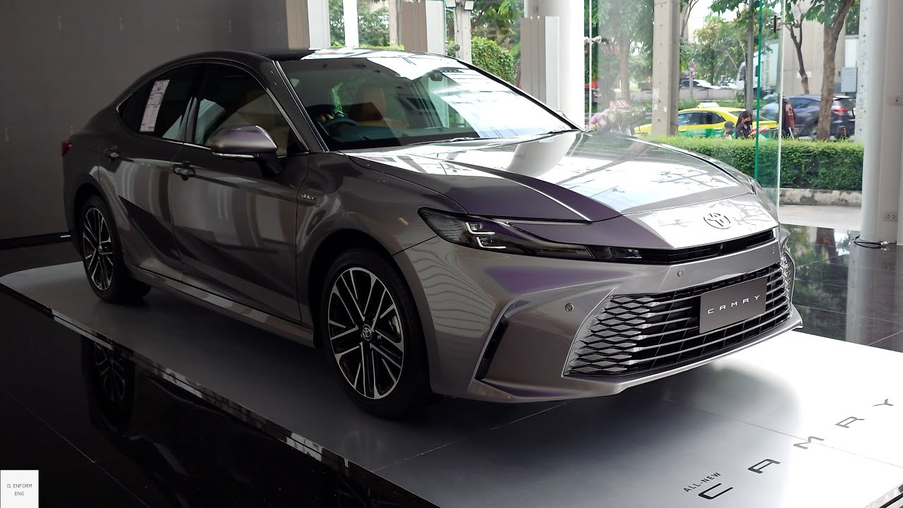 2026 Toyota Camry 2.5 Hybrid / In-Depth Walkaround Exterior & Interior