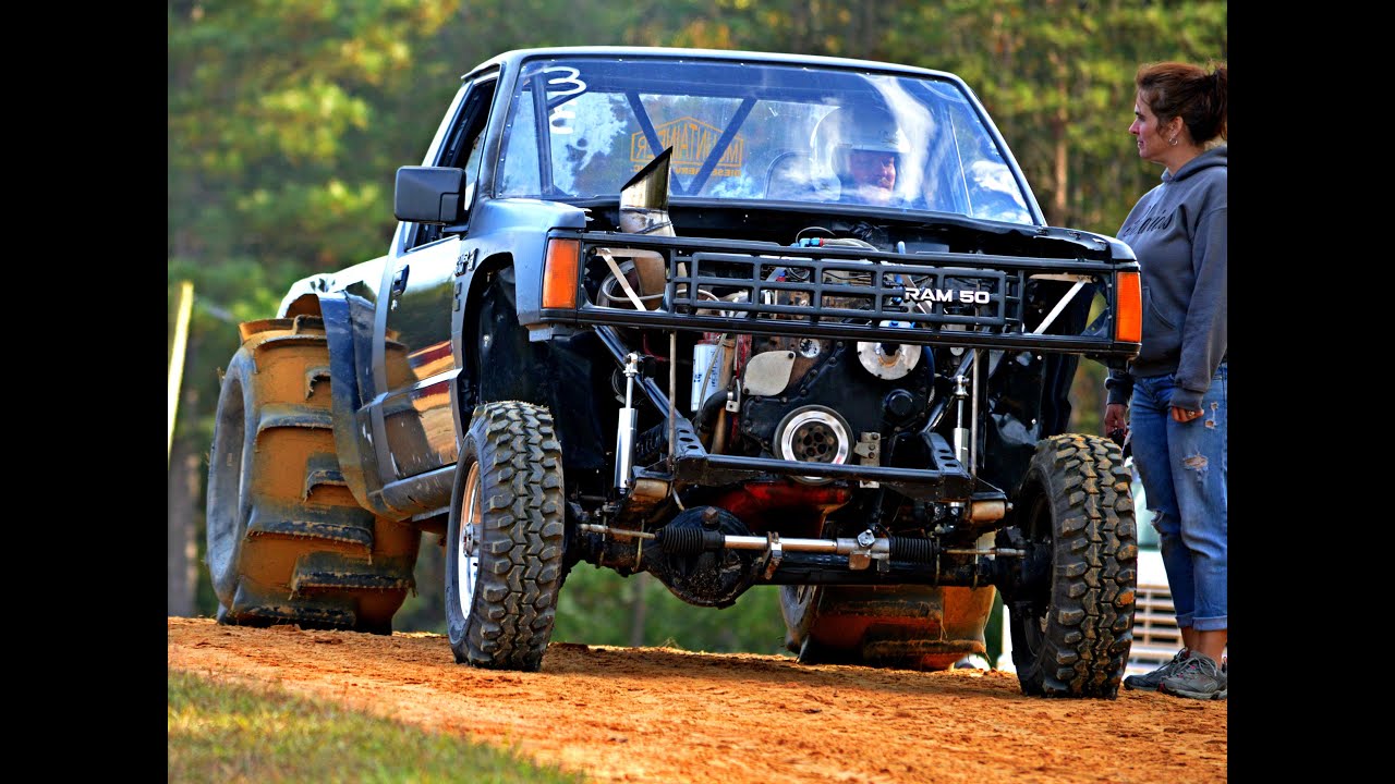 Mopar madness Diesel Dirt Drags Newtown Dragway