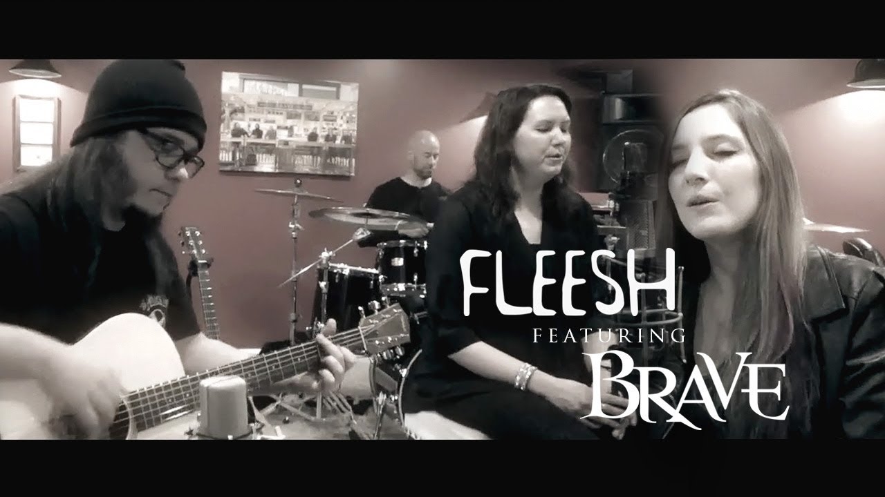 Fleesh featuring Brave - Candle in the Dark