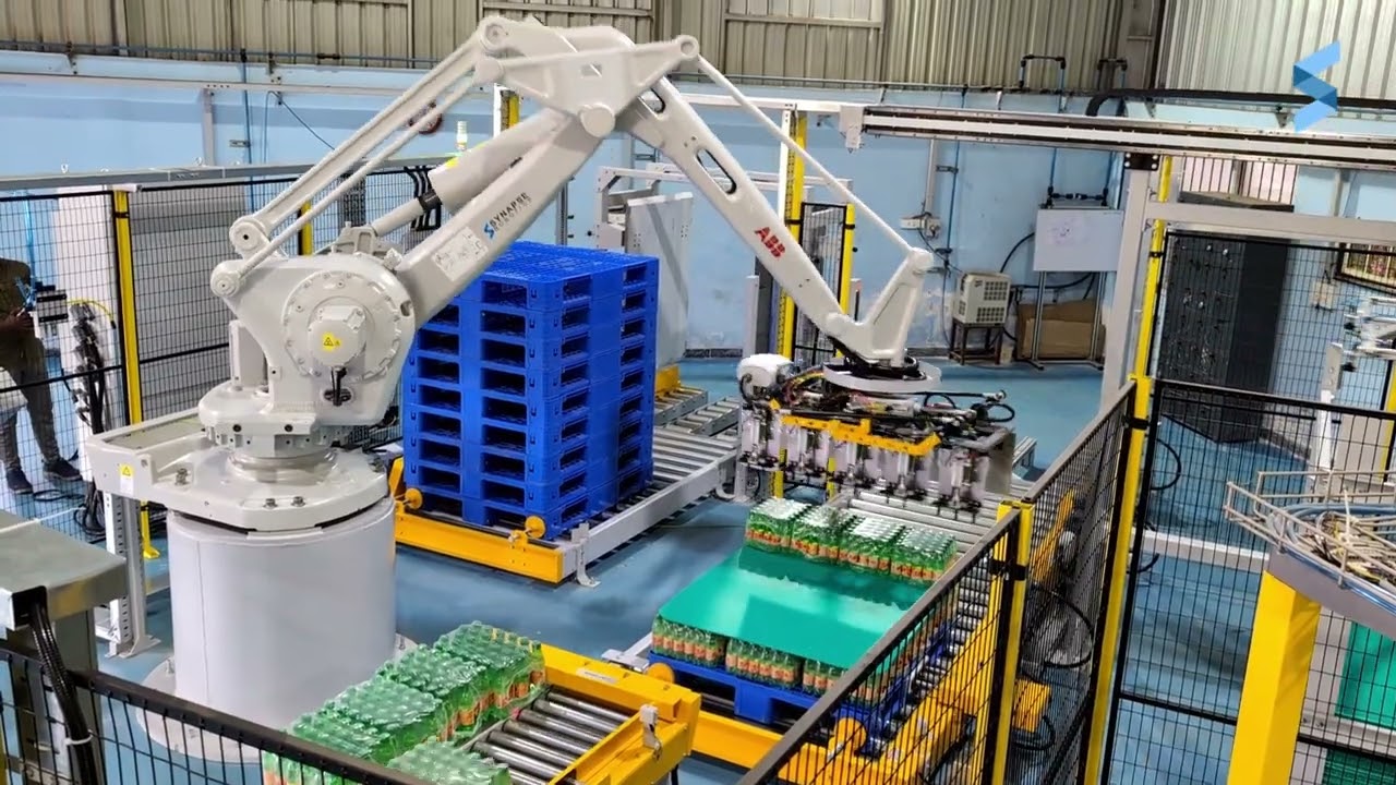 Robotic Carbonated Soft Drinks Palletizing