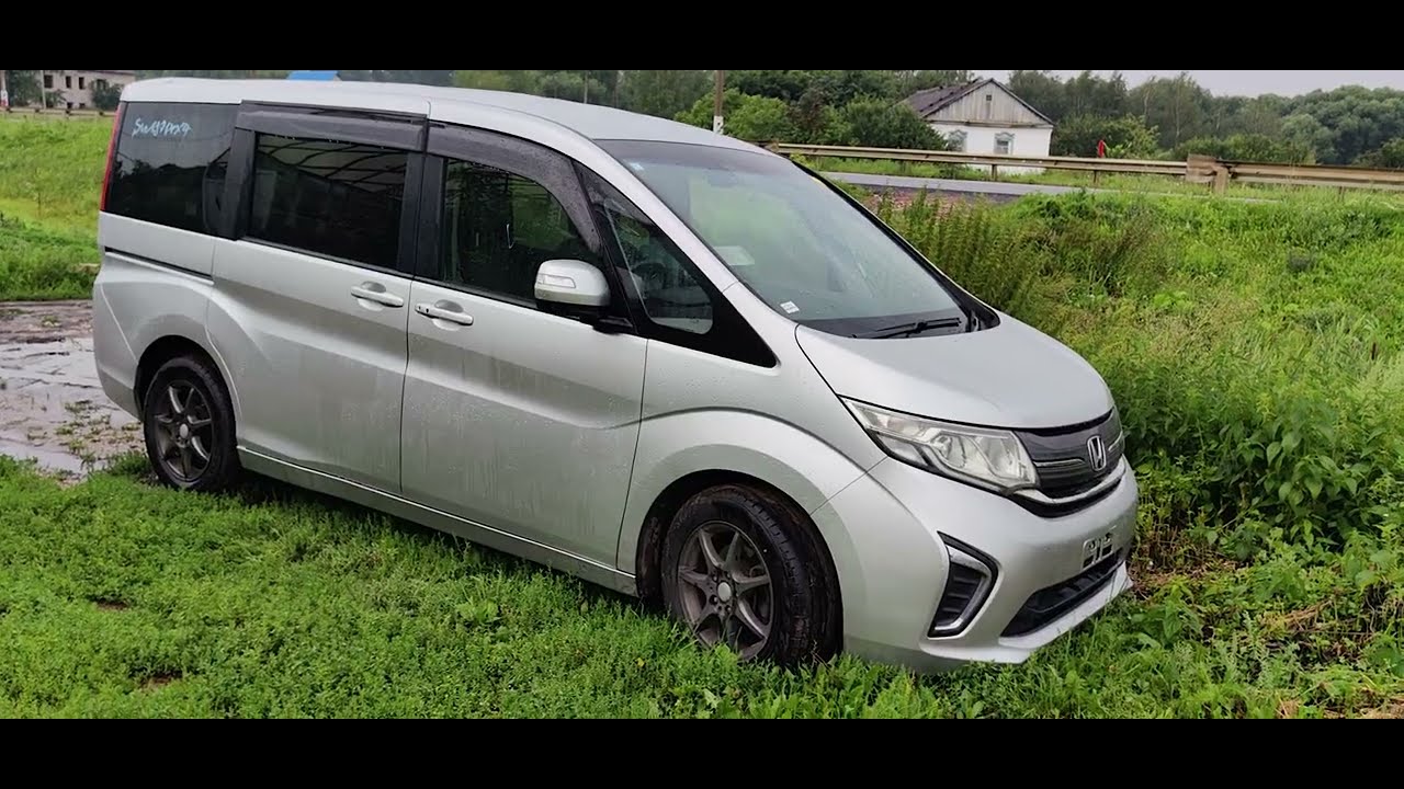 Honda Stepwgn 2015 с аукциона USS 3.5 балла.