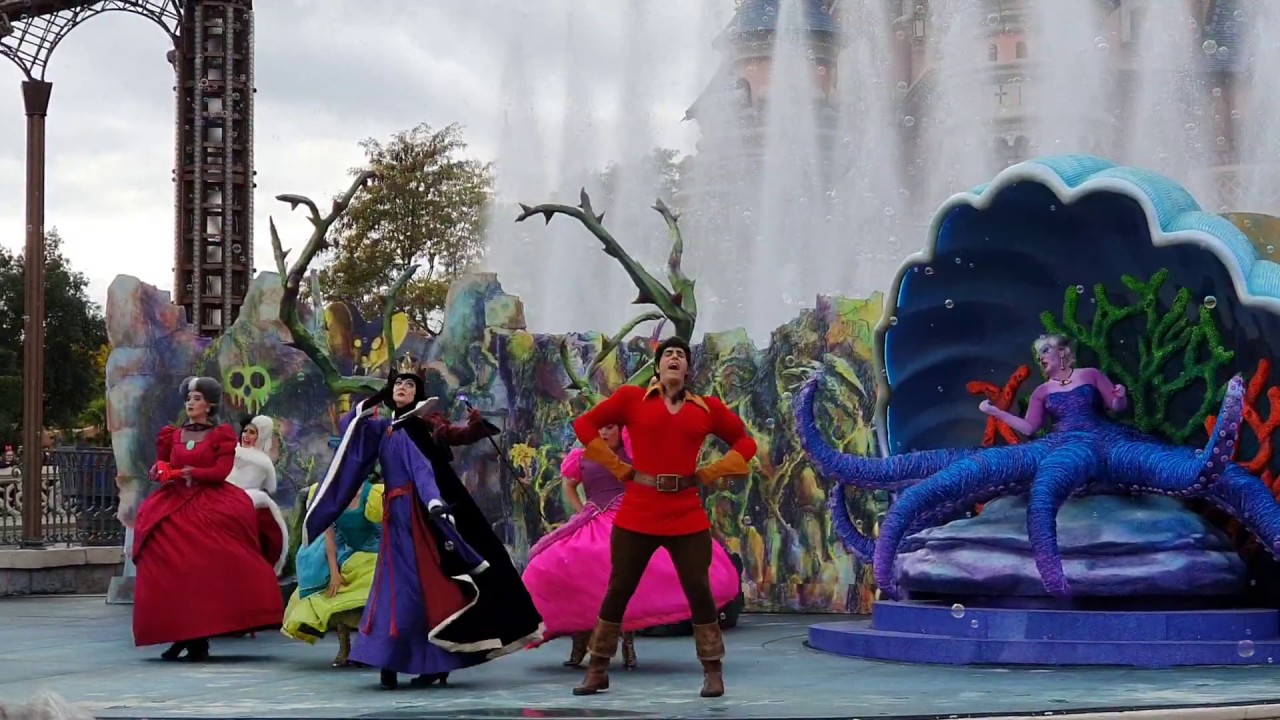 Disneyland Paris : Spectacle Halloween 2019 Attention... Méchants ! avec Ursula