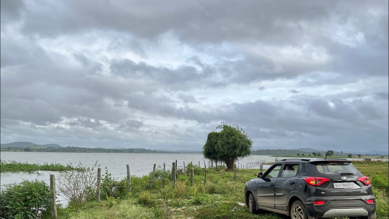 Mahindra XUV300 W8 O Diesel - MT Napoli Black Color | Shot on DJI OM5 at Kabini Backwaters