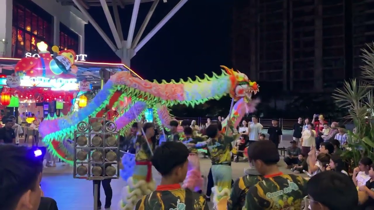 Dragon dance