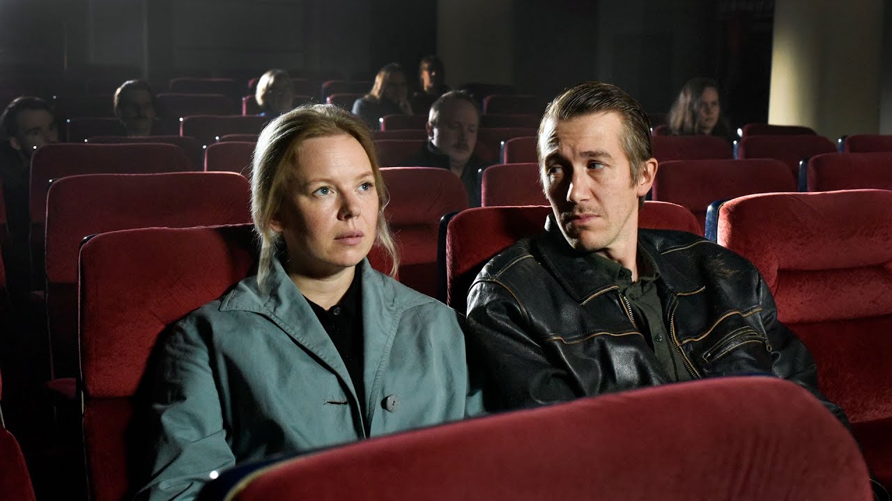 Filminurkka 486 Kuolleet lehdet