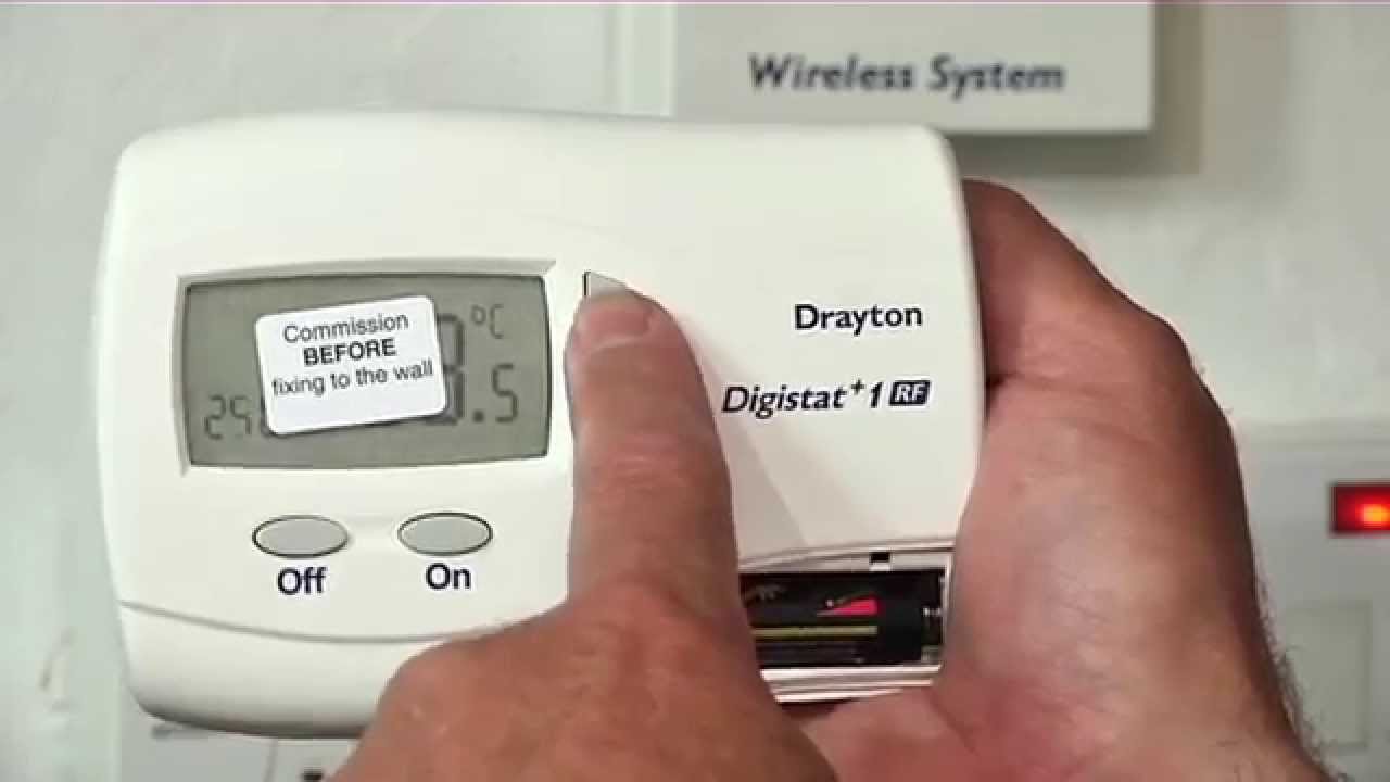 Commissioning a Wireless Room Thermostat