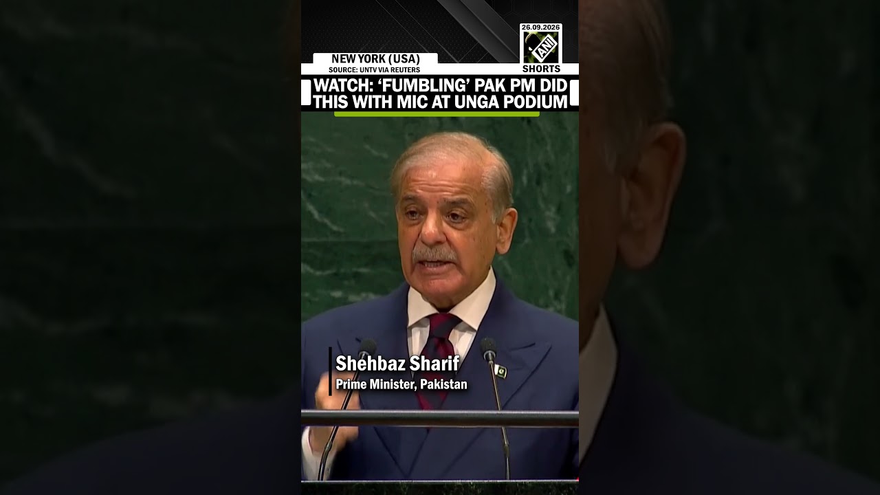 WATCH: &lsquo;Fumbling&rsquo; Pakistan PM Shehbaz Sharif did this with the mic at UNGA podium