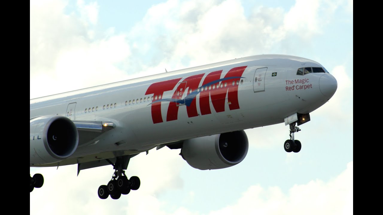 {TrueSound}™ TAM Linhas Aéreas Boeing 777-300ER Landing at Miami [Runway 9] 10/12/14