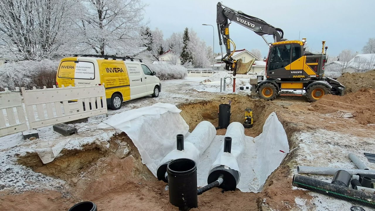 rain water delay system. hulevesiviivytysj&auml;rjestelm&auml;. volvo ewr 150E + engcon + trimble