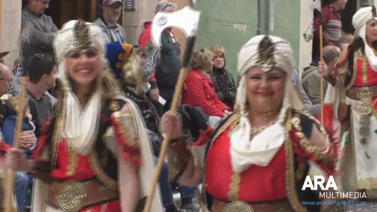 Capità Moro 2022 Alcoi Filà Cordón. Primeres esquadres i carrosses de l’Entrada Mora. ARAMULTIMÈDIA