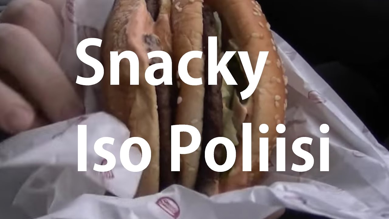 Maistelemassa Snackyn Iso Poliisi - Ateriaa