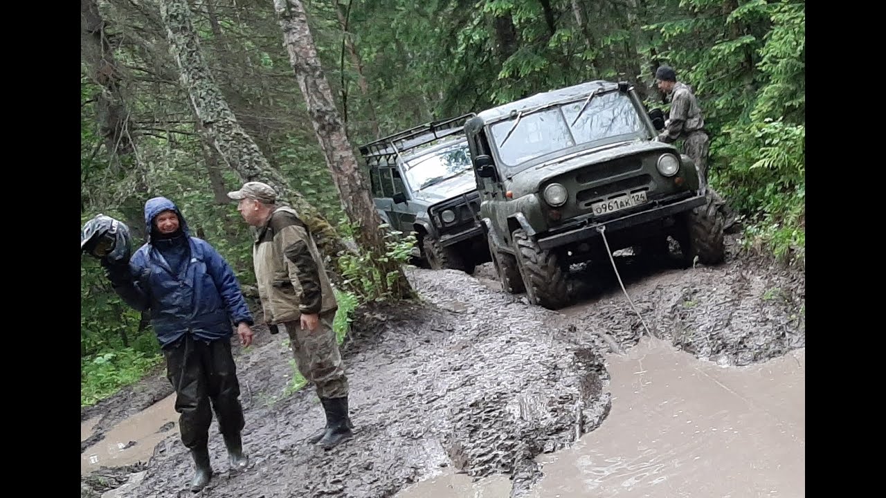 Почти положили на бок УАЗ и чуть не сожгли Patrol - ЛЮБИМАЯ НАША лужа! =)