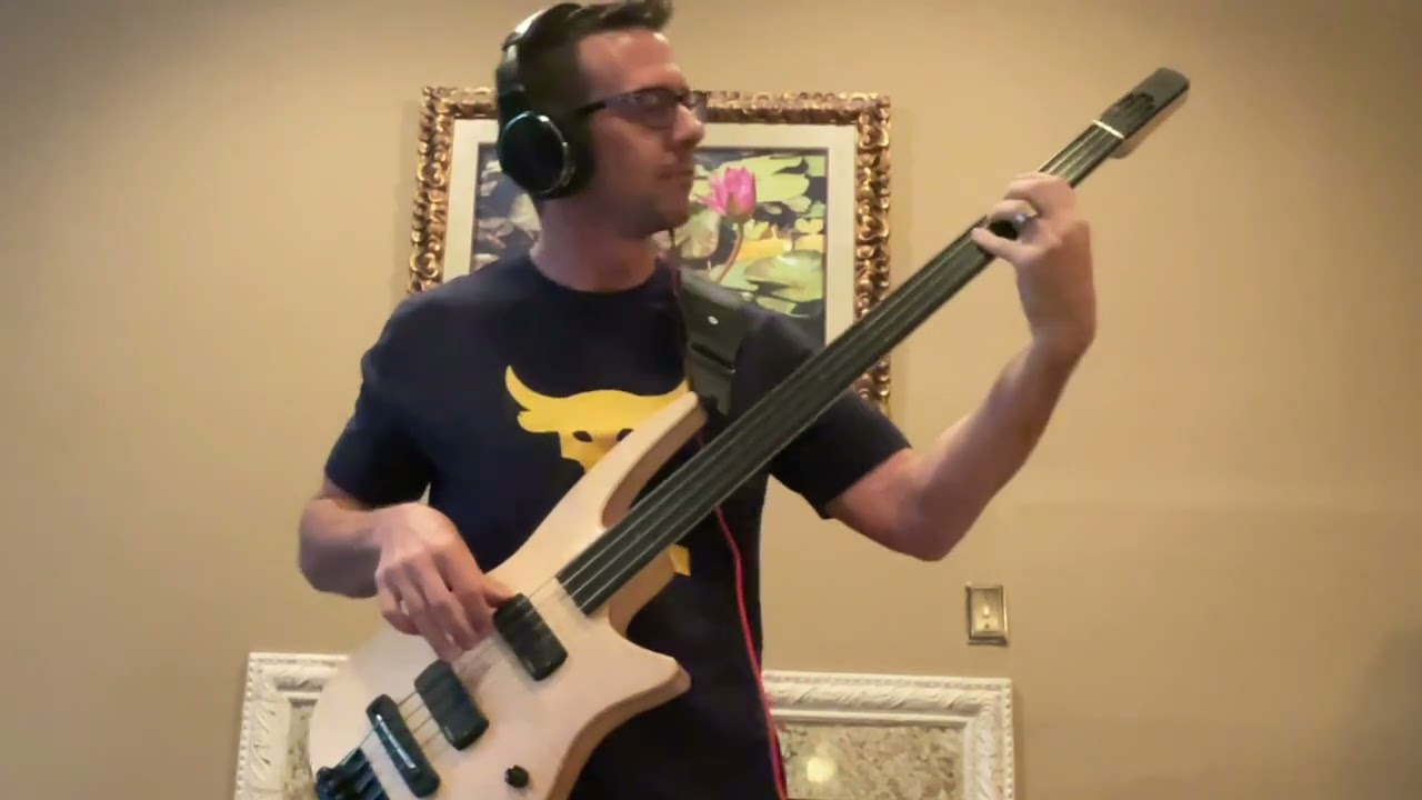 Bass Cover - 