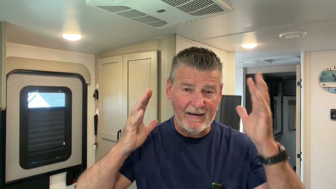 Я делаю то, что считаю нужным... а ты делай то, что считаешь нужным! (Возмущение)