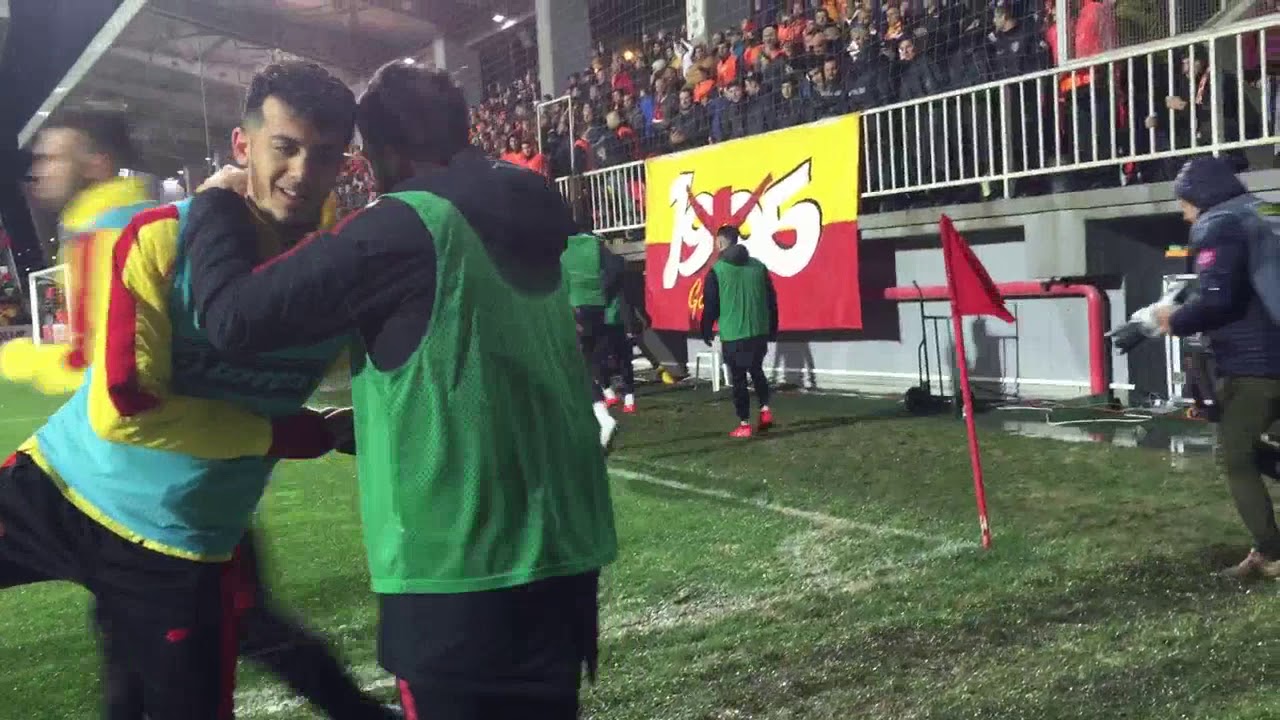 GÖZTEPE GALATASARAY MAÇINDA KÜFÜRLEŞEN TRİBÜN 26.01.2019