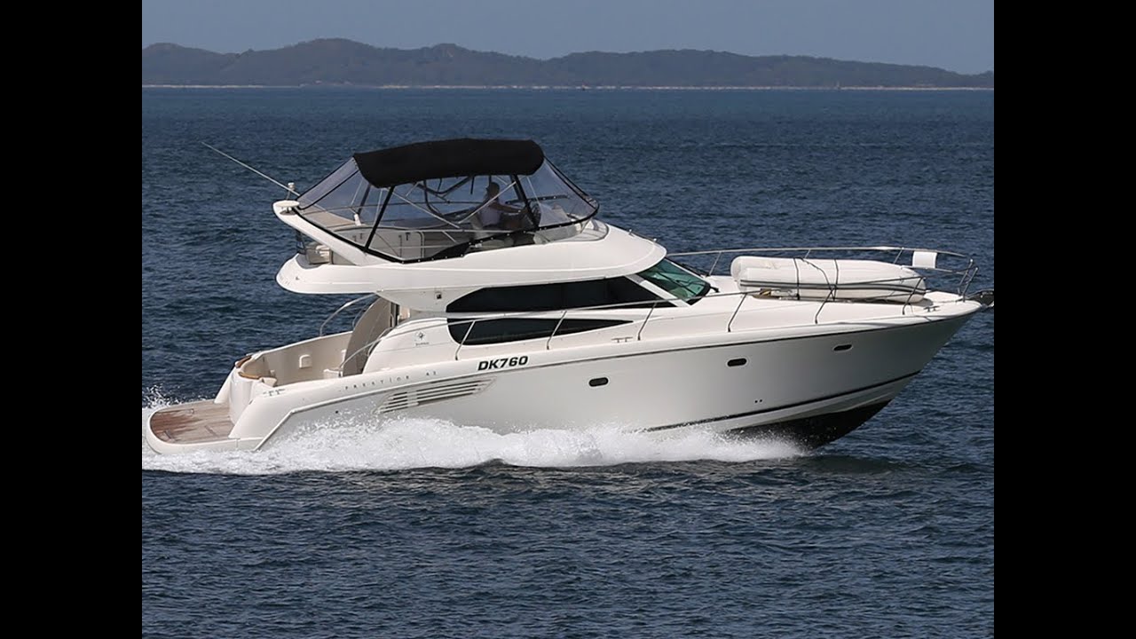 Jeanneau Prestige 42 Flybridge Cruiser