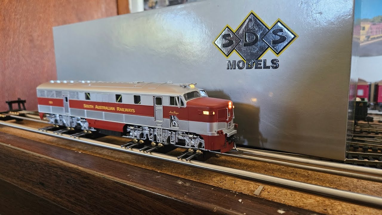  SDS Models Ho Scale SAR 900 class (909) DCC sound review and Running