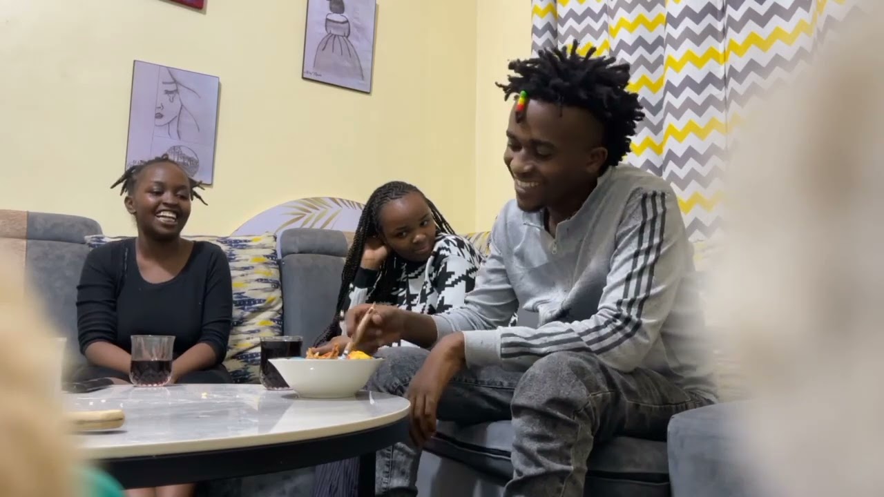PRANK ON MORIN ACTRESS😂😂PUTING WIERED SUBSTANCE ON PETER'S FOOD TO SEE HER REACTION 😂😂😂😂
