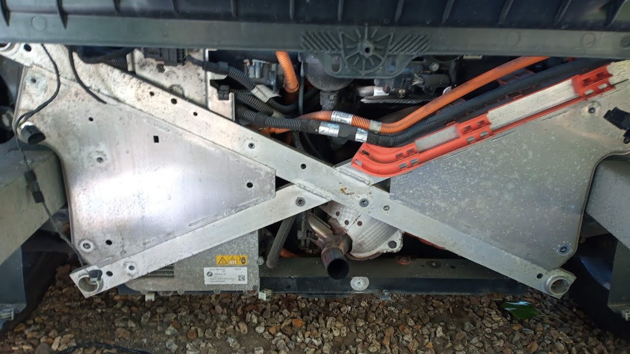BMW i3 strip down ep 13; rear end strip
