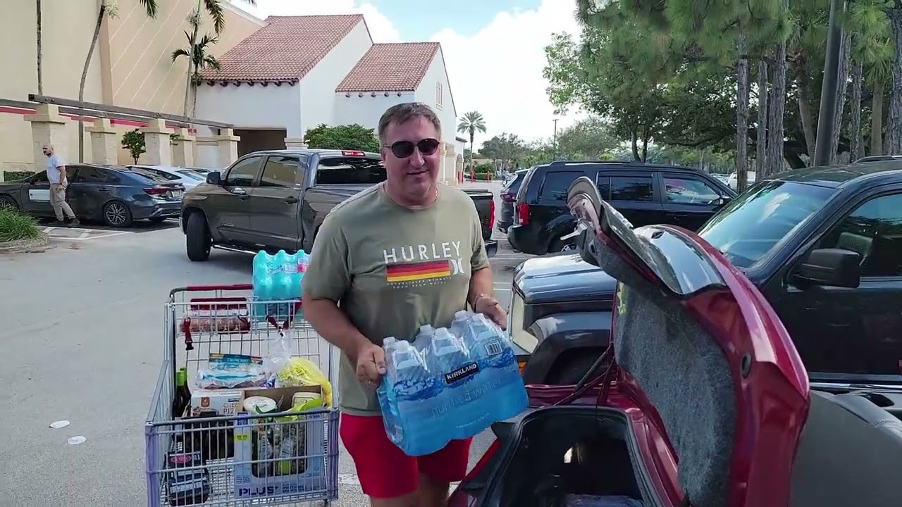 Сколько стоит перевезти кота в США. Взрыв колеса на трейлере. Тракдрайверы в США.