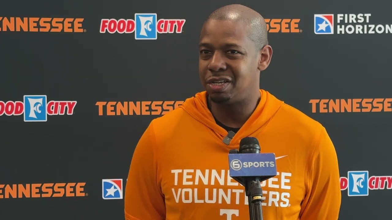 Джастин Гейни из Tennessee AHC рассказывает о матче Майами (Огайо)/SMU и о подготовке Vols к #Mar...