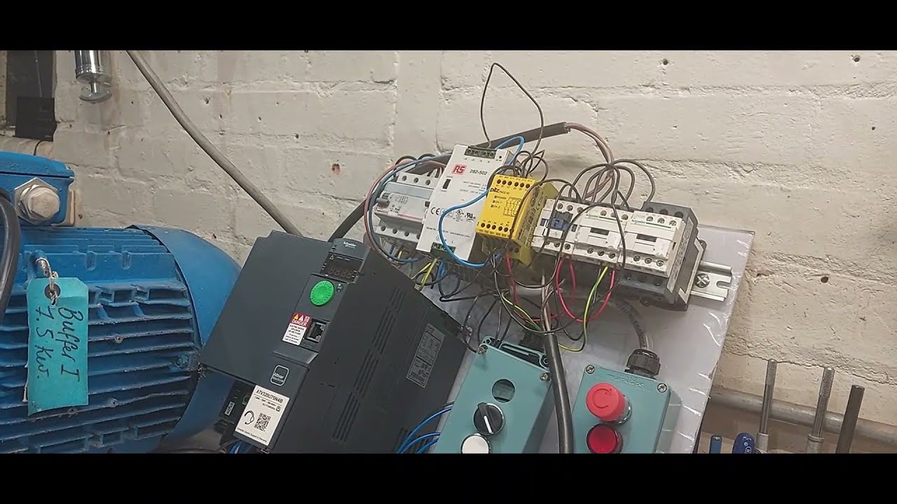 How to design a motor control circuit  with a Siemens VSD