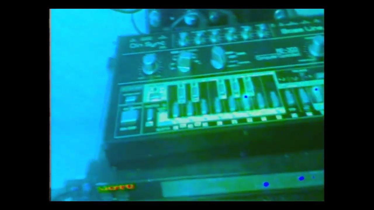DinSync RE-303 Demo – Same Pattern, Same Kick