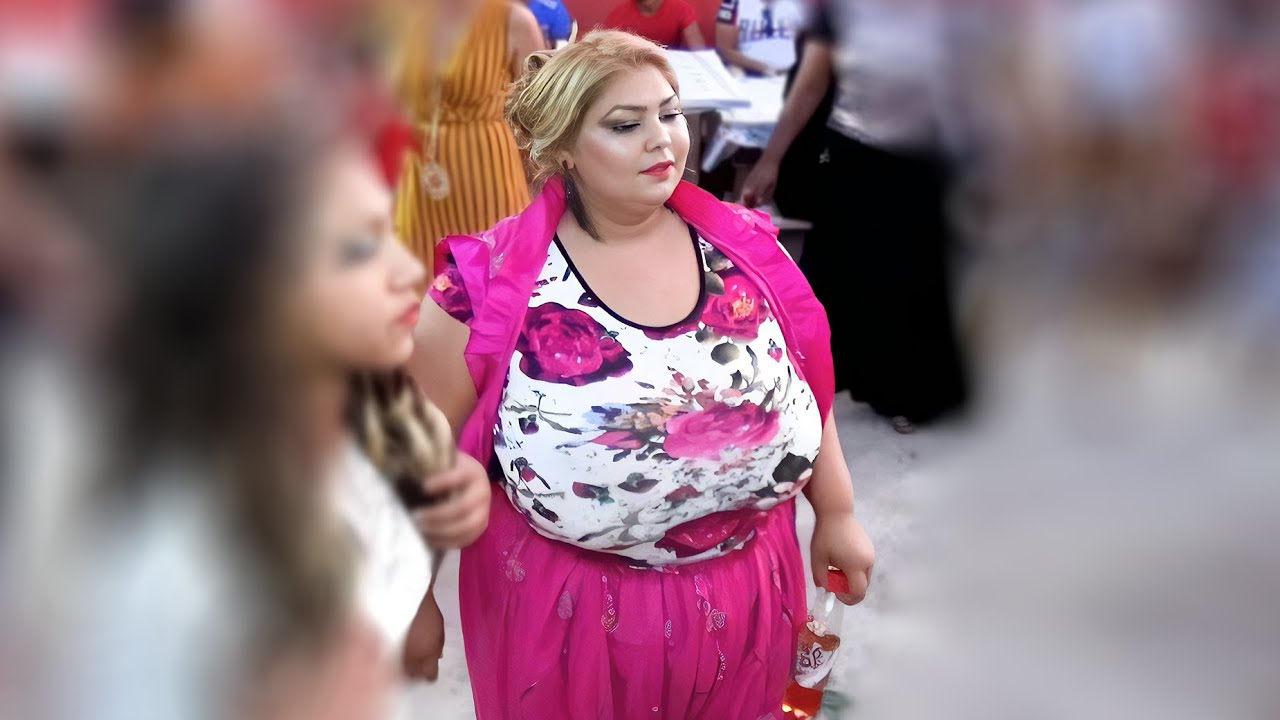 Magenta Chiffon & White Outfit