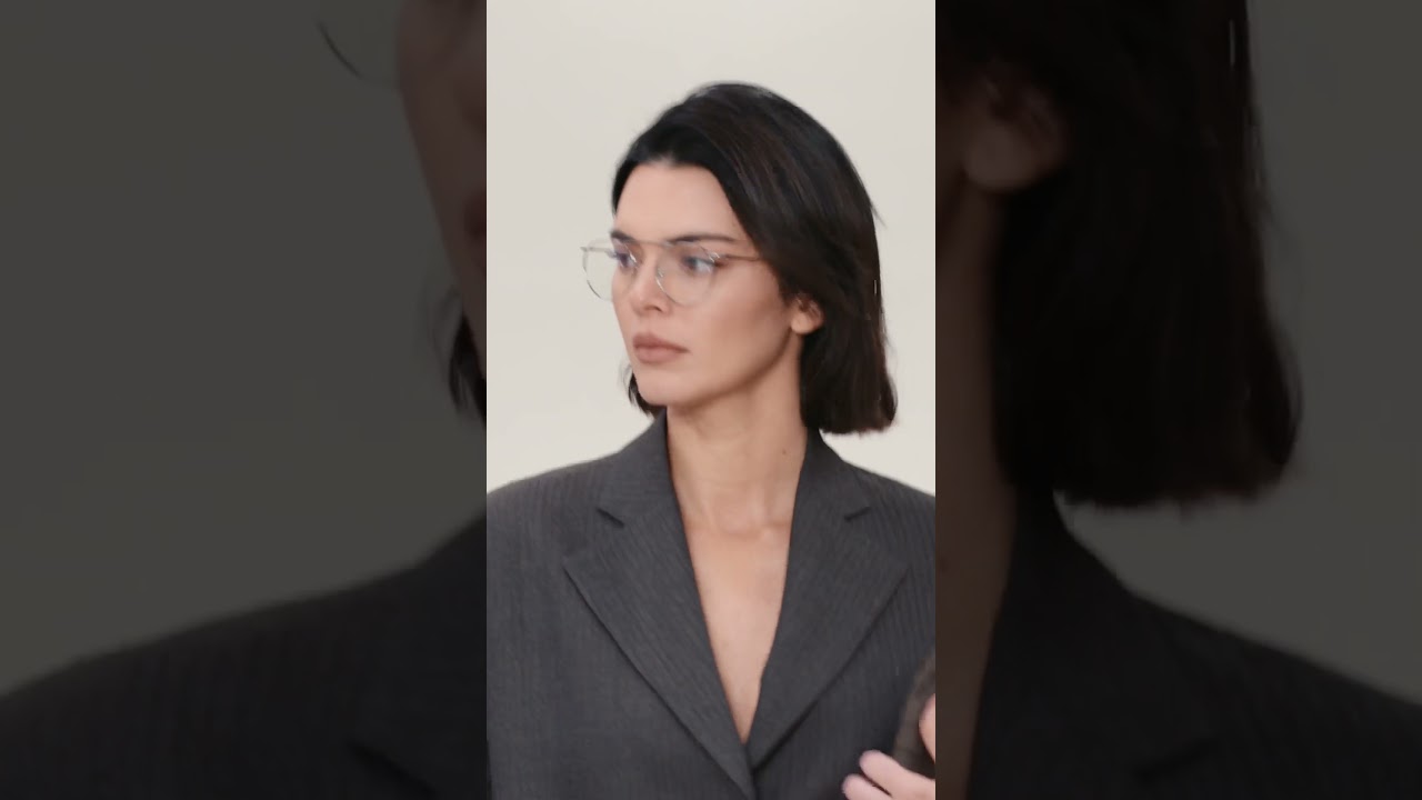 Look 03. #KendallJenner in #CalvinKlein Collection Fall 2025 by Veronica Leoni.