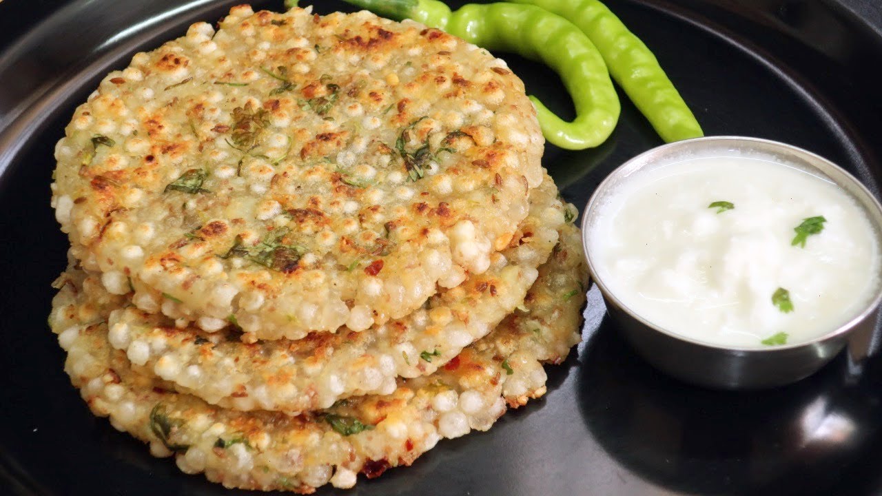 Sabudana Parata | సగ్గుబియ్యంతో ఇలా టిఫిన్ చేస్కోండి రుచిచూస్తే ఇంకా వదిలిపెట్టారు| Saggubiyyam Atlu