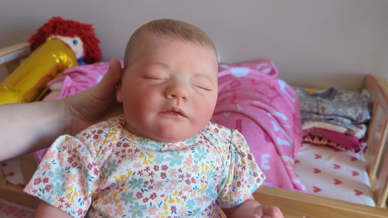 Birthday in the nursery. #rebornmommy #fakebaby #dollcollecting #doll