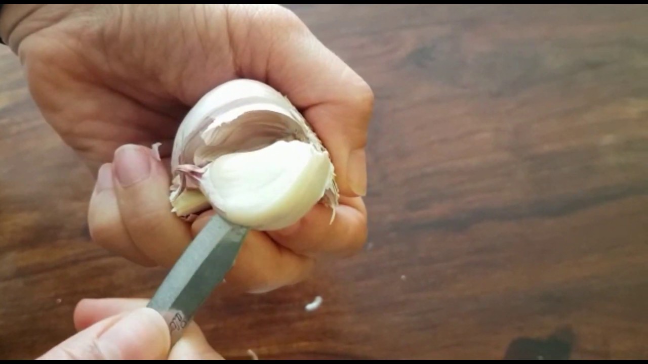 Truco para pelar ajos en pocos segundos