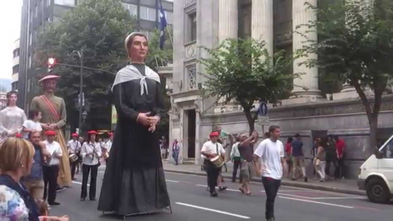 GIGANTES Y CABEZUDOS EN BILBAO