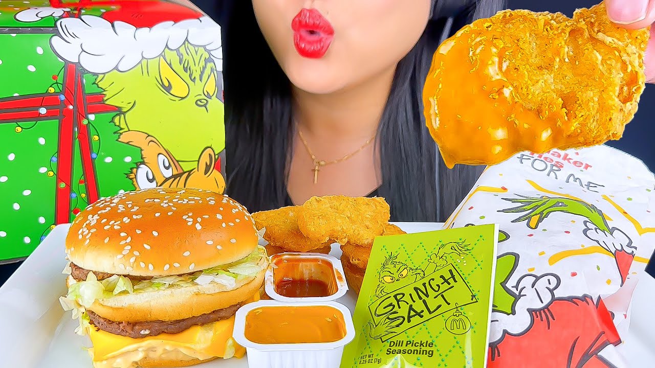 THE GRINCH MEAL FROM MCDONALD'S | ASMR | EATING SHOW | MUKBANG | EATING SOUNDS