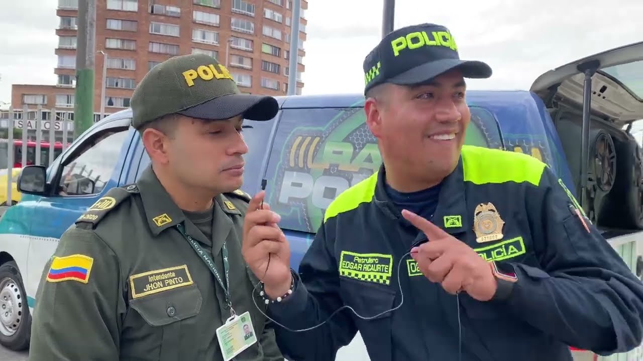 ¿Ya nos escuchas? Gracias a la magia de la radio llegamos a los hogares y al corazón de Colombia