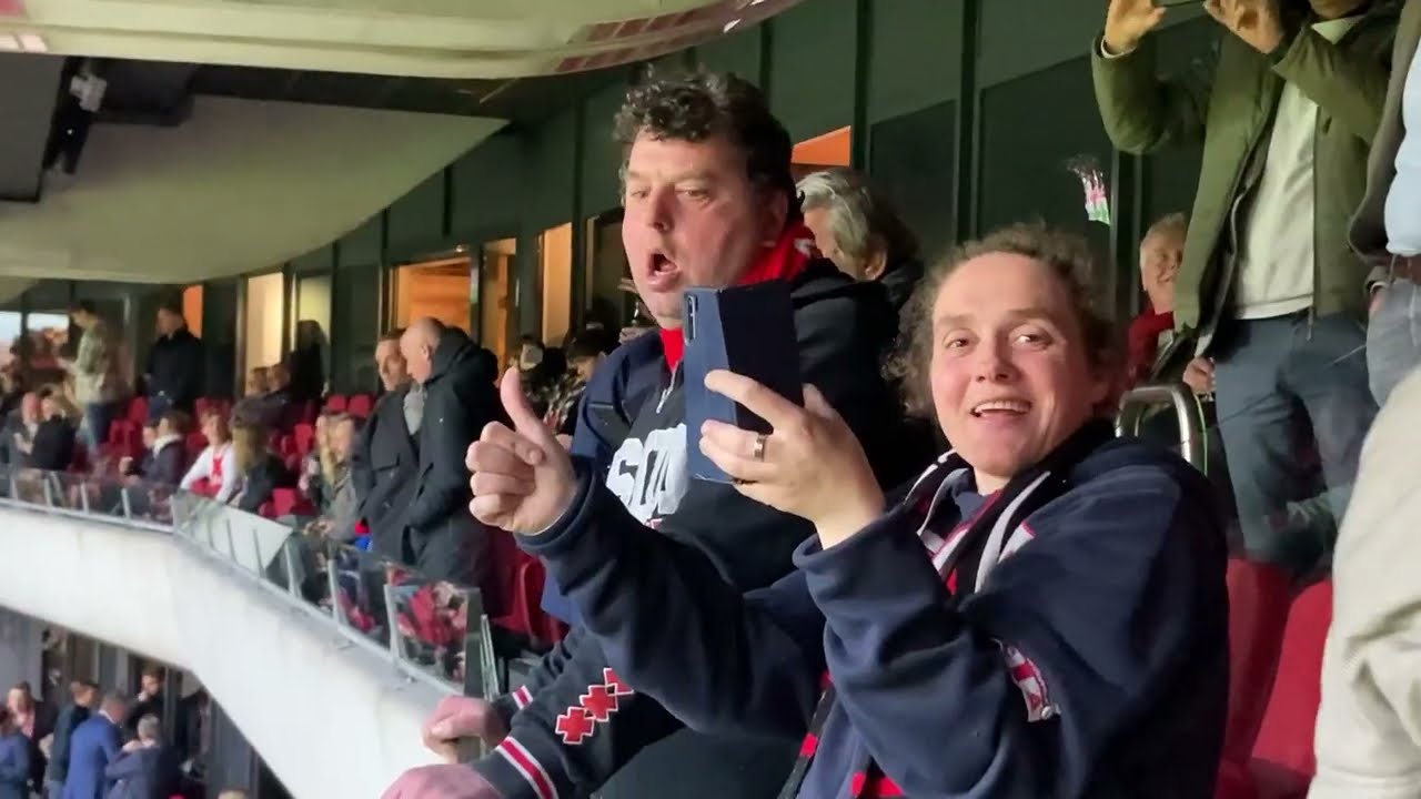 De Schakel geniet in de skybox bij Ajax
