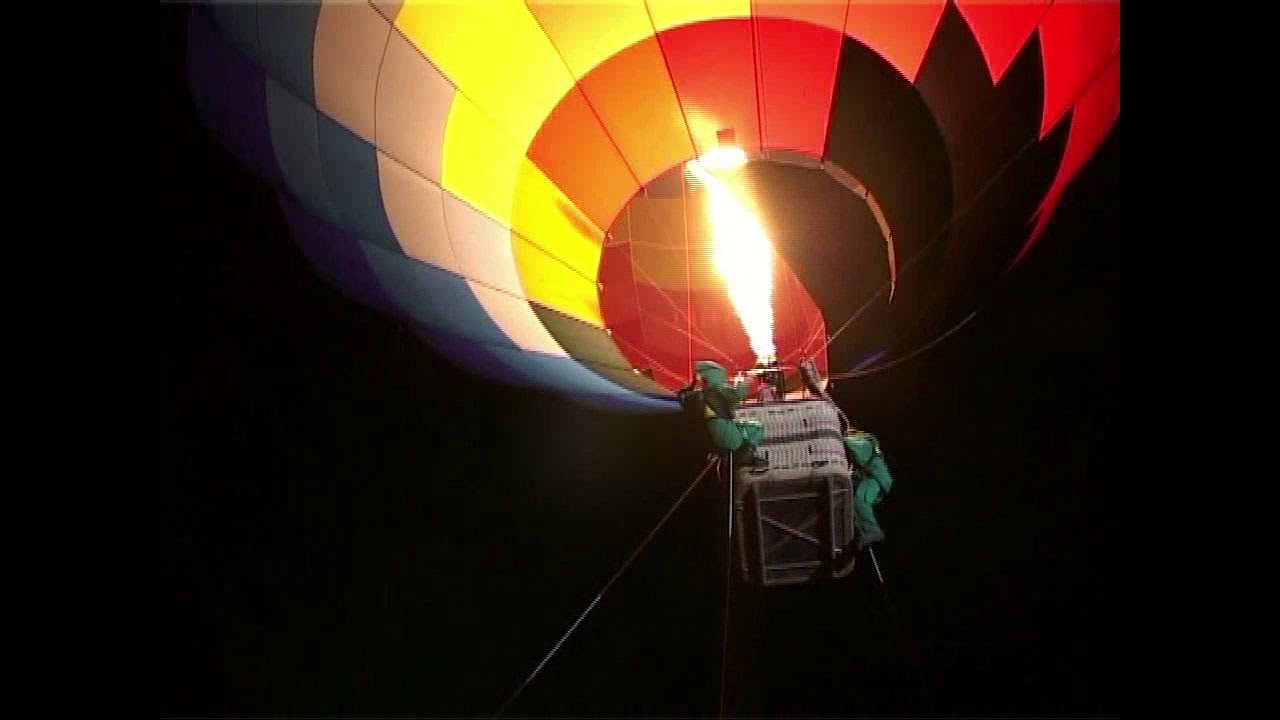 El correfoc de la Bisbal del 2001, amb un globus aerostàtic